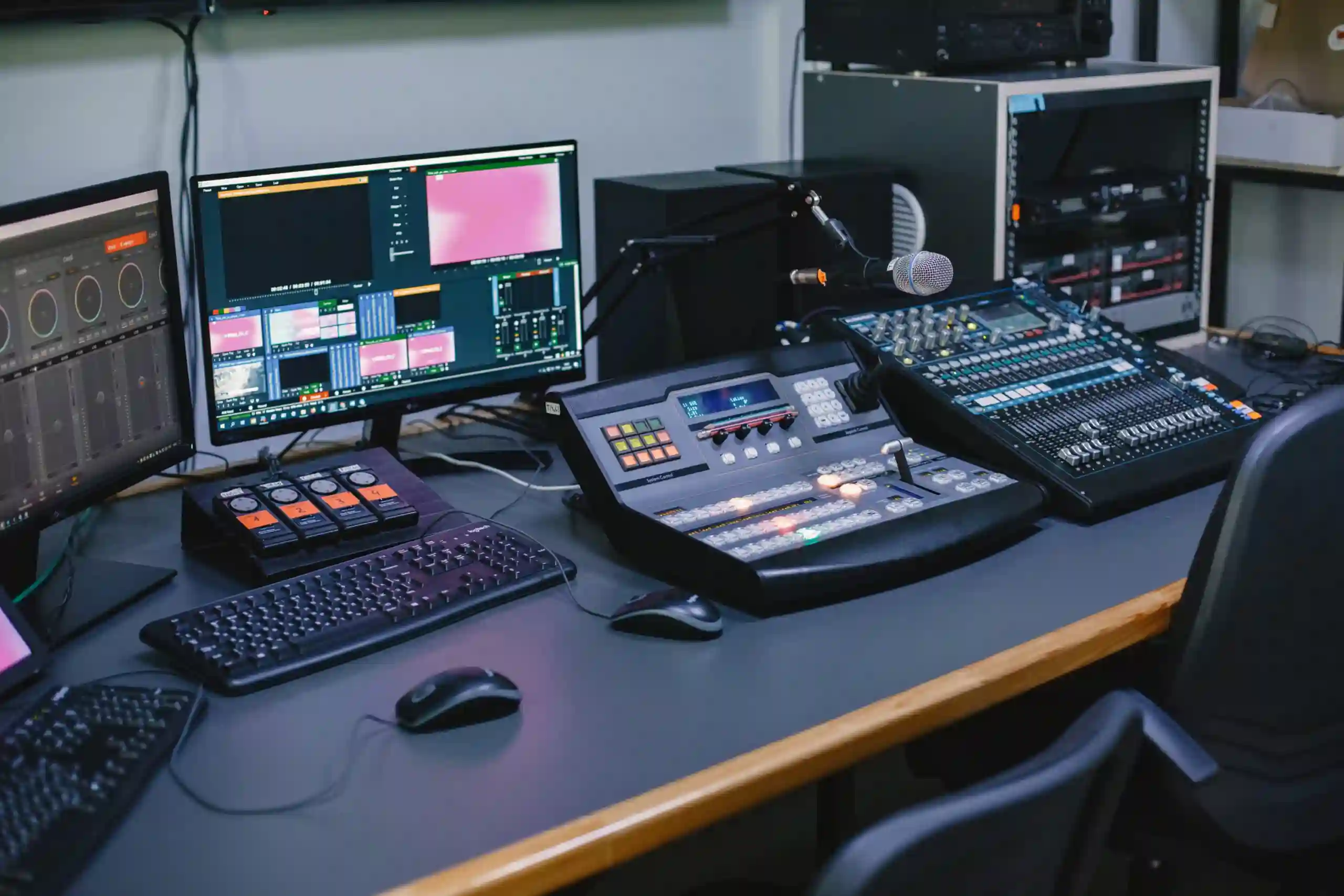 audio-video-system-design-1-scaled-jpg-ezgif.com-optiwebp audio-video-system-design-1-scaled-jpg-ezgif.com-optiwebp